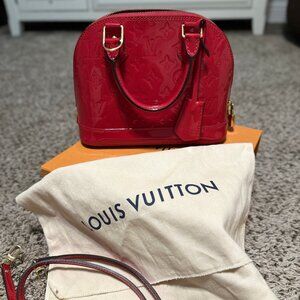 Louis Vuitton Red Patent Leather Monogram vernis Alma BB Crossbody bag
